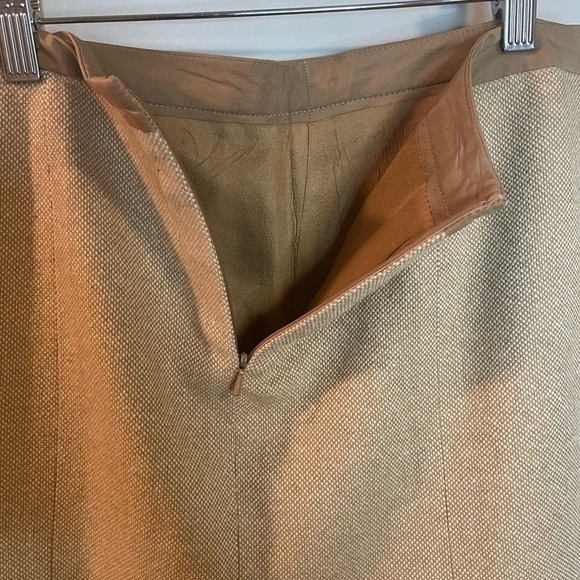 Banana Republic Retro Camel Wool skirt fit and flare women’s size 6 - Picture 3 of 7